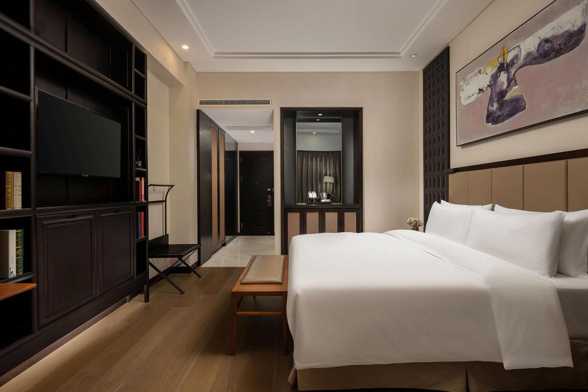 Doubletree By Hilton Hongqiao Hotel