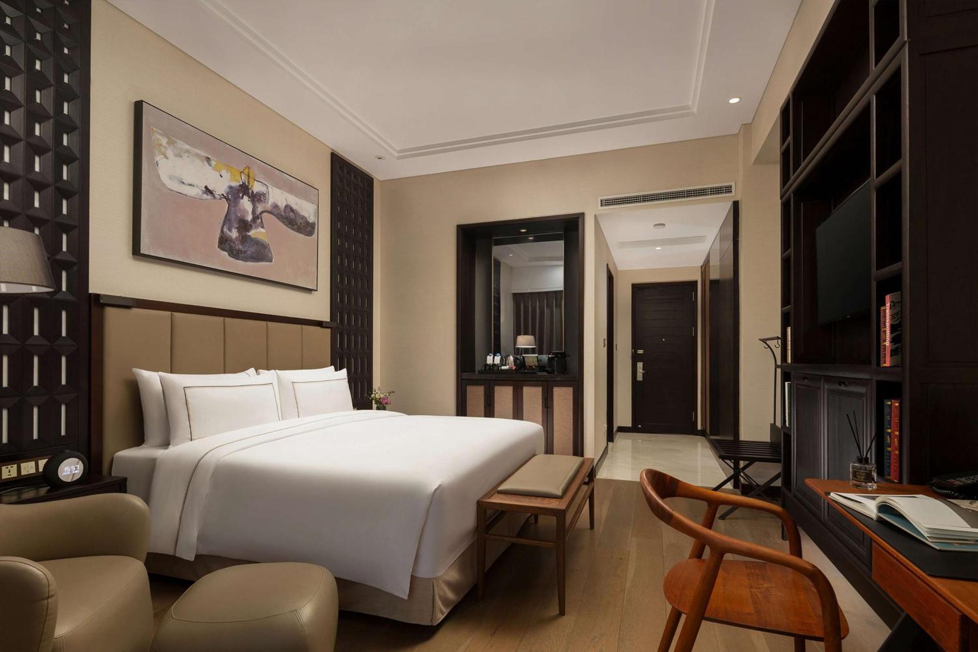 Doubletree By Hilton Hongqiao Hotel